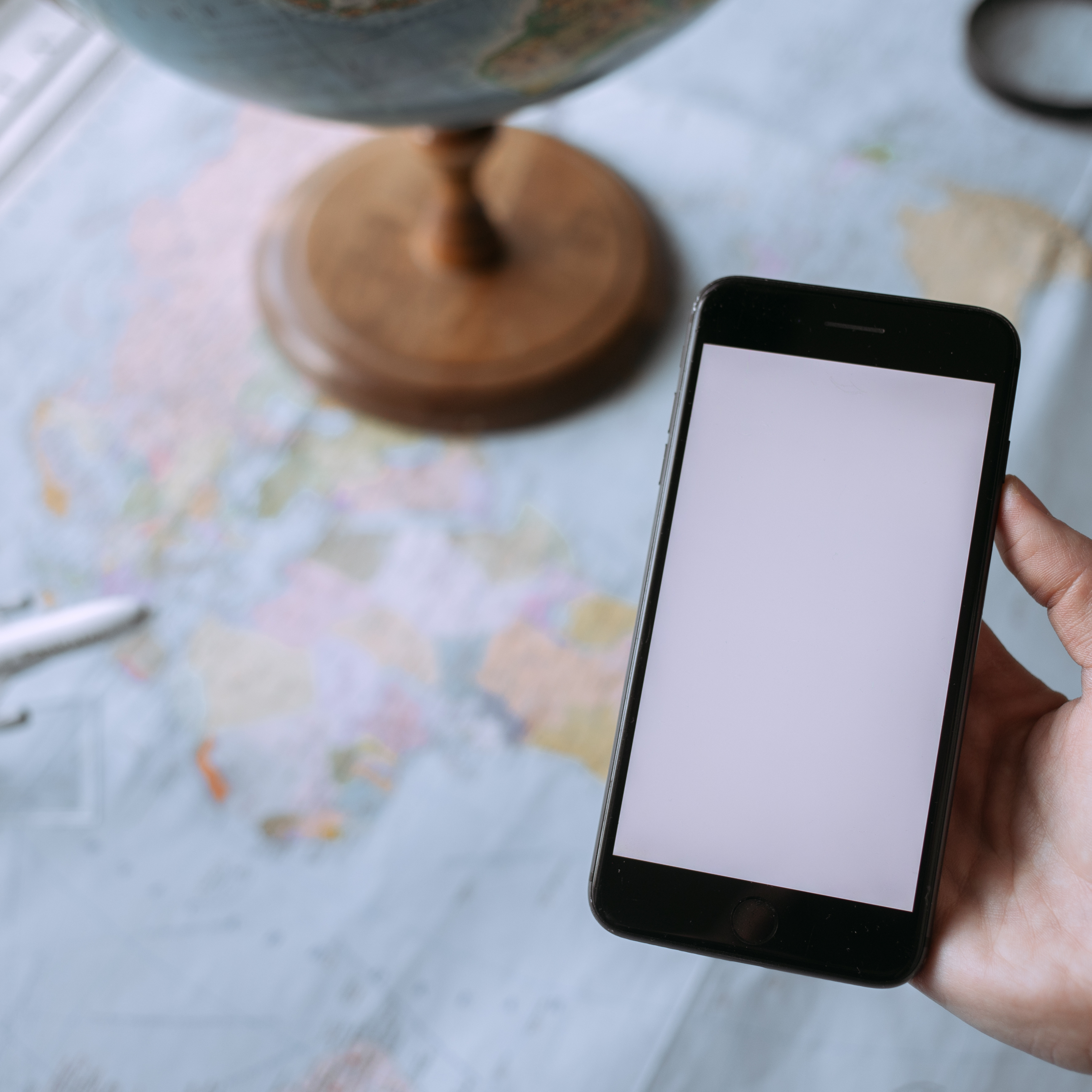 blank phone map globe